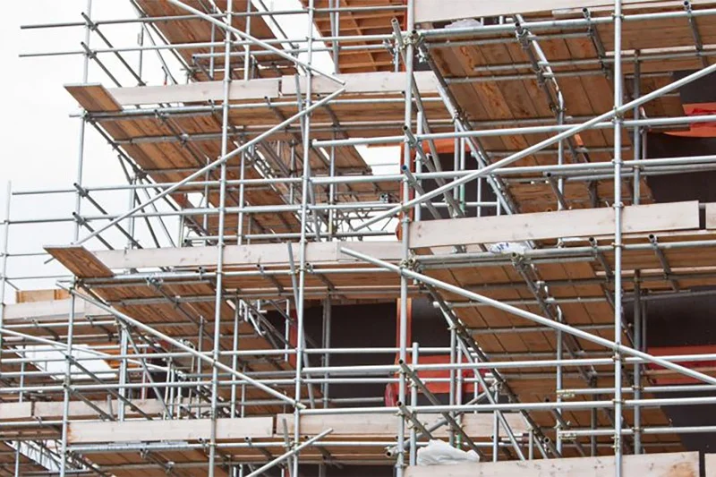 There are five key points to ensure safety when working on scaffolding