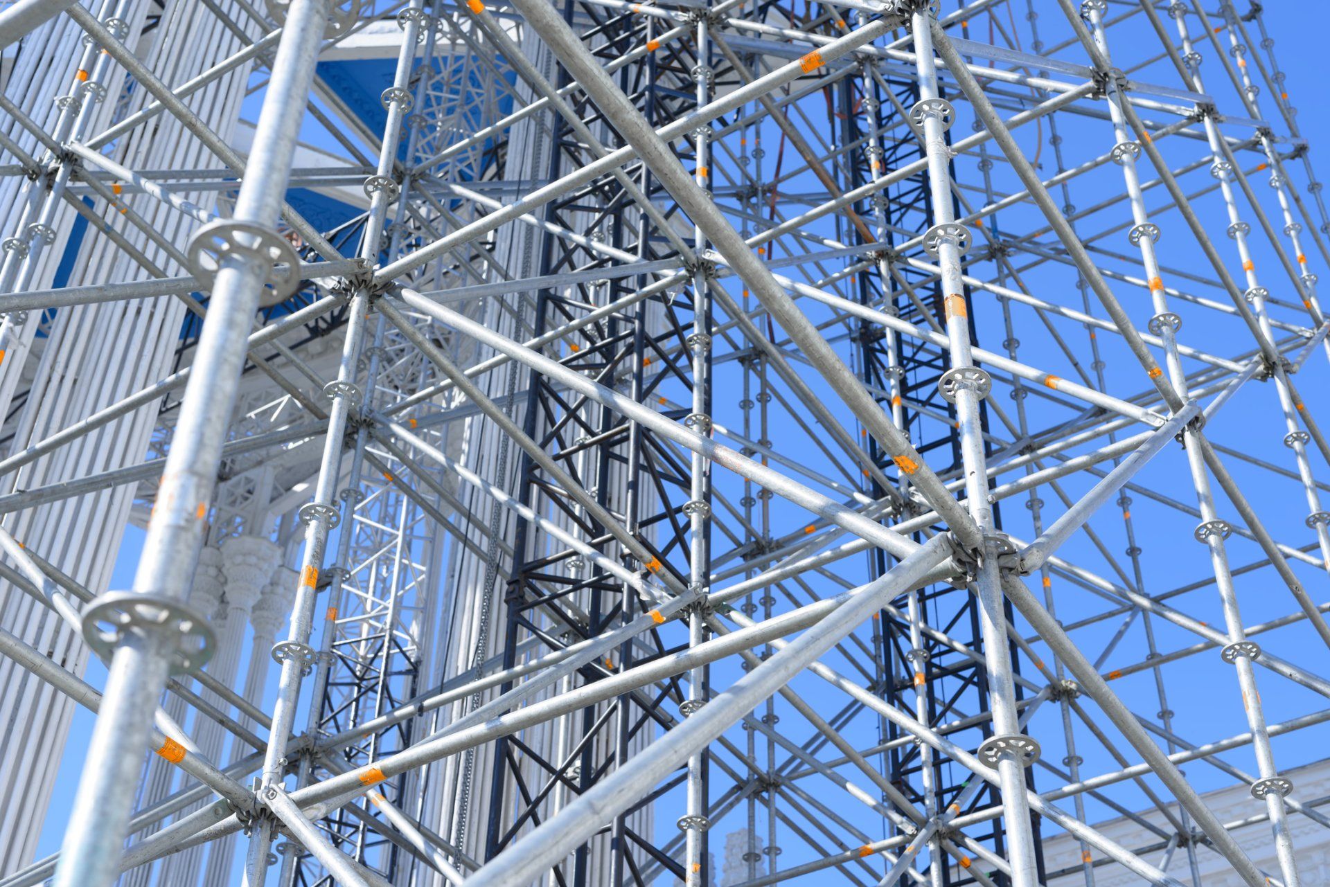 Detailed steps for the industrial scaffolding foundation