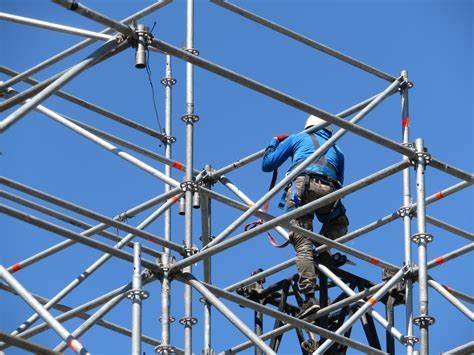 Comprehensive inspection points for cantilever external scaffolding