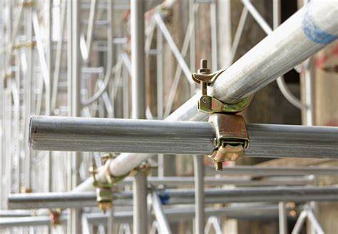 What are the inspection items for scaffolding fasteners