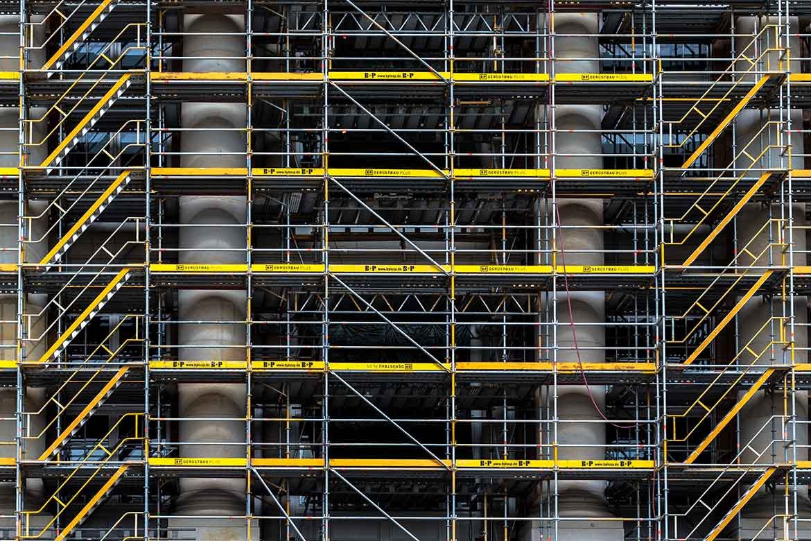 Detailed explanation of the components and structure of scaffolding in industrial projects