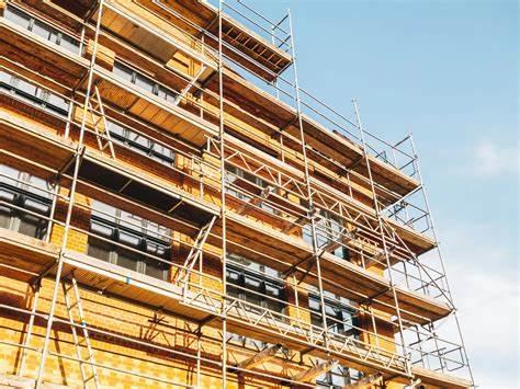 Diversity and unique challenges of the industrial scaffolding