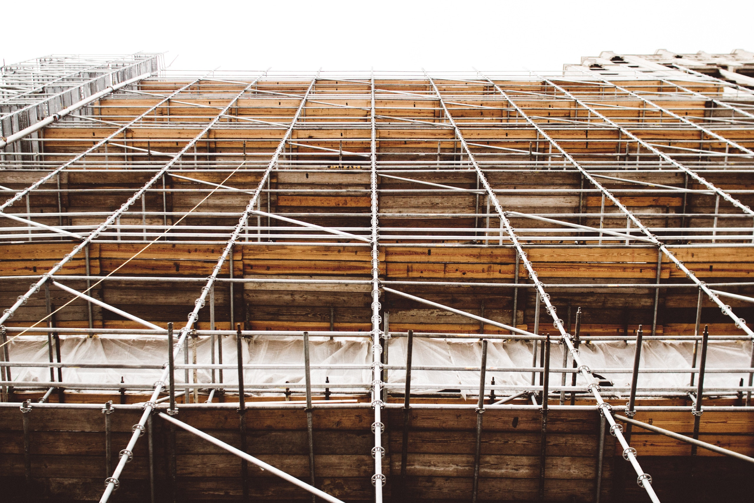 What are the precautions for using disc-lock scaffolding in industrial projects